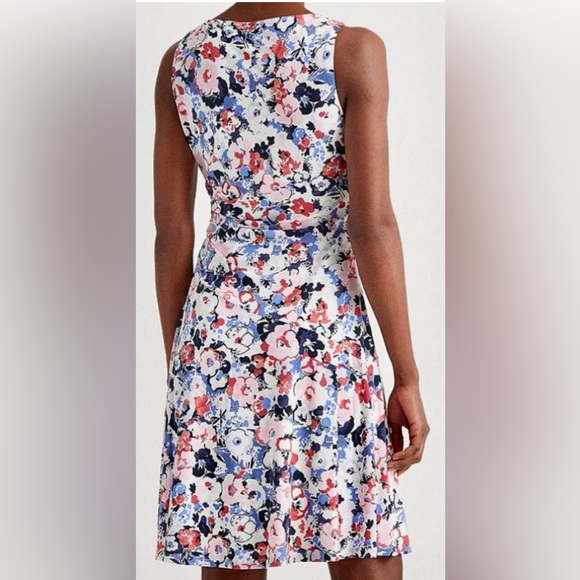 Lauren Ralph Lauren Floral
Sleeveless Jersey Dress - Picture 5 of 9